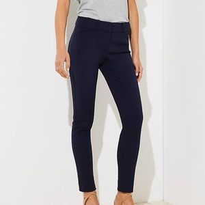 LOFT Skinny Ankle Pant in Julie Cut BLACK Size 4